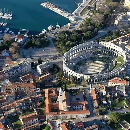 Doric Pula