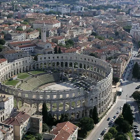 Doric * Pula